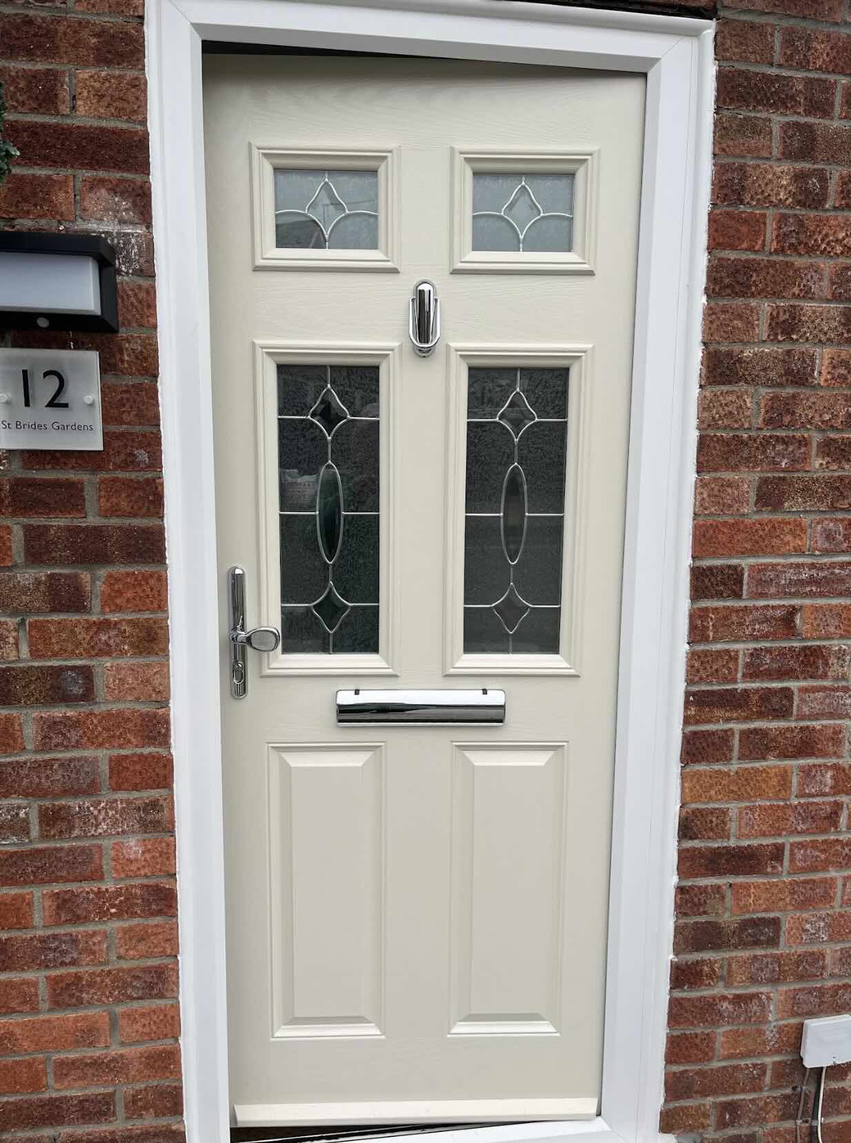 2 Panel 4 Square Composite Front Door in Cream
