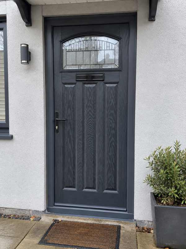 3 Panel 1 Square Prairie Composite Door in Anthracite Grey