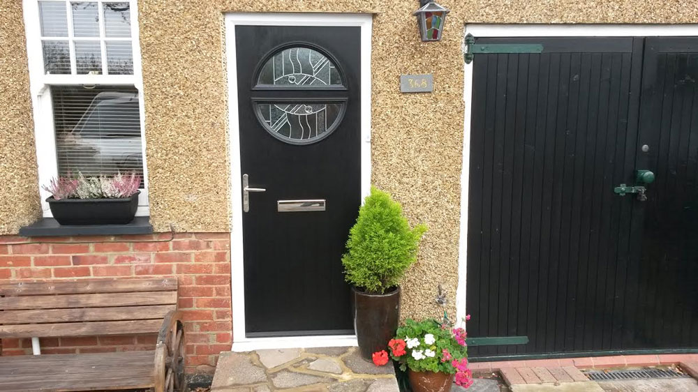 Circle Abstract Composite Front Door in Black